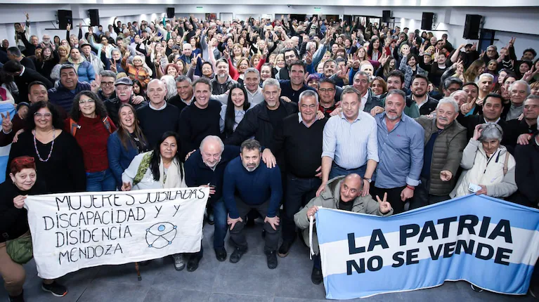 KICILLOF SALE A RECORRER EL PAÍS: ¿EL PRIMER PASO HACIA 2027?
