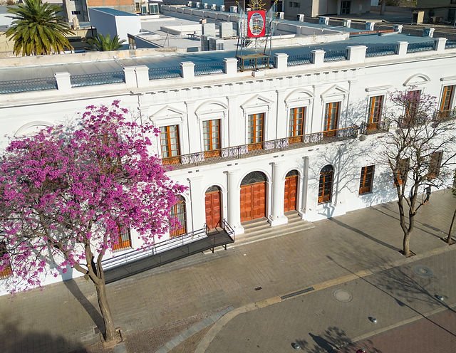 Operativo de seguridad en Cata por la visita de Santiago Caputo y Diego Santilli a la provincia