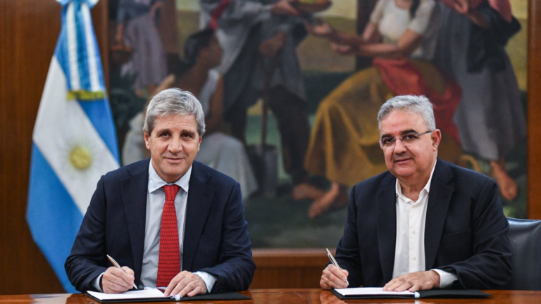 Caputo llega a Catamarca de la mano de una obra clave: el Acueducto Albigasta que beneficiará a dos provincias