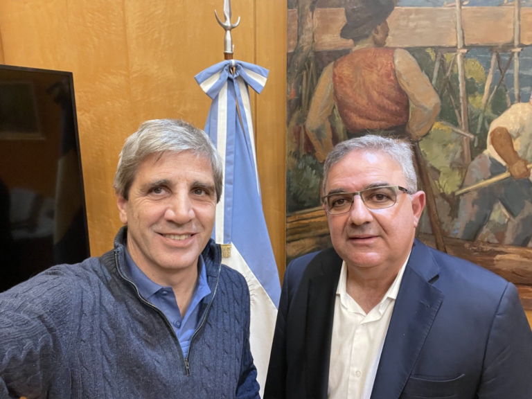 Luis Caputo llegaría a Catamarca en las próximas horas en medio del impulso nacional a las inversiones mineras