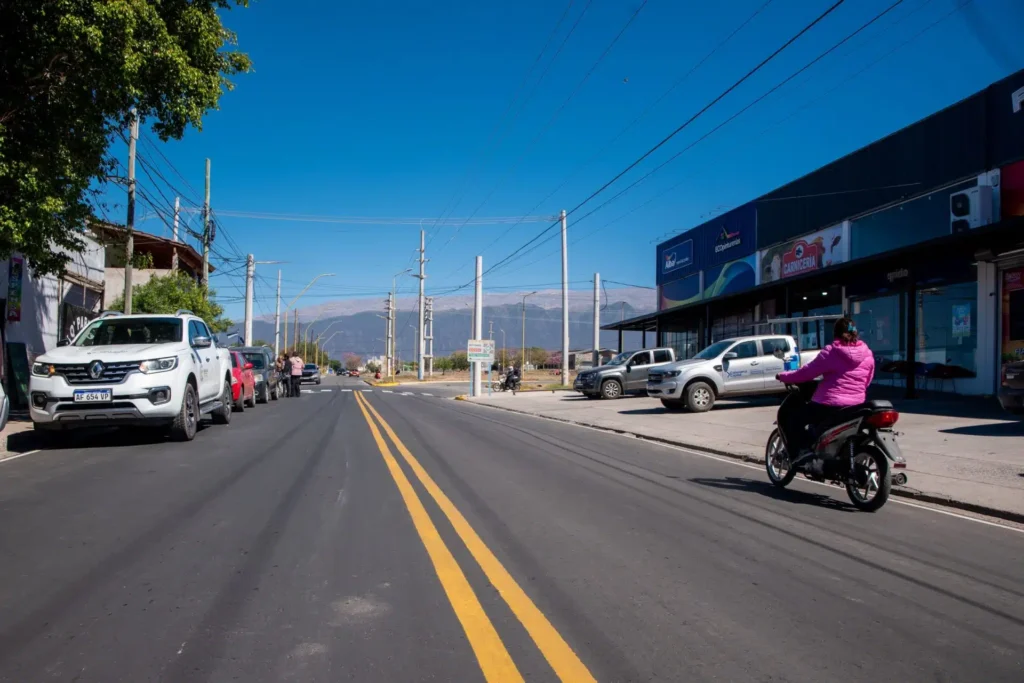 Así quedó la avenida Cobacho tras finalizar las obras de repavimentación